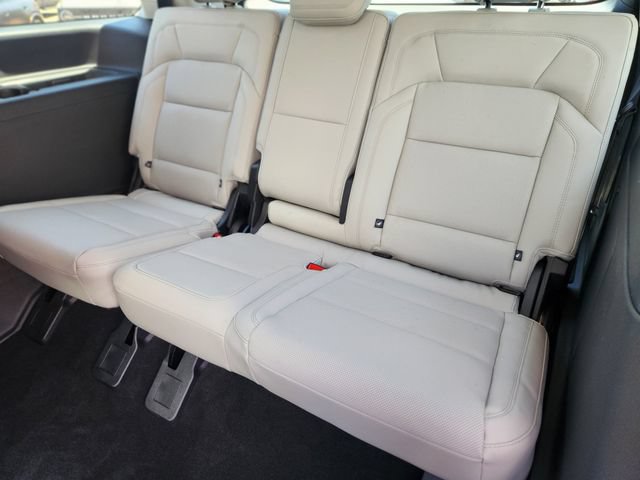 New 2026 Lincoln Navigator Premiere AWD/4WD image 16
