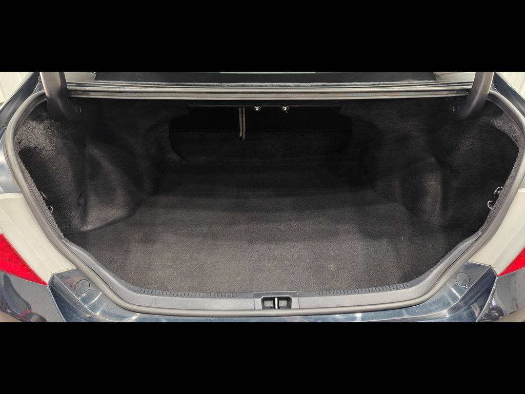 Used 2017 Toyota Camry LE FWD image 30