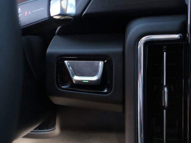 New 2026 GMC Yukon XL Denali w/ Sun & Power Step Package AWD/4WD image 80