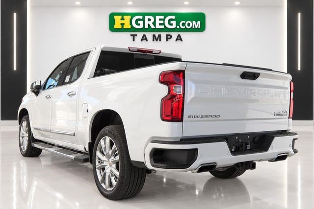 Used 2022 Chevrolet Silverado 1500 High Country w/ Technology Package AWD/4WD image 2