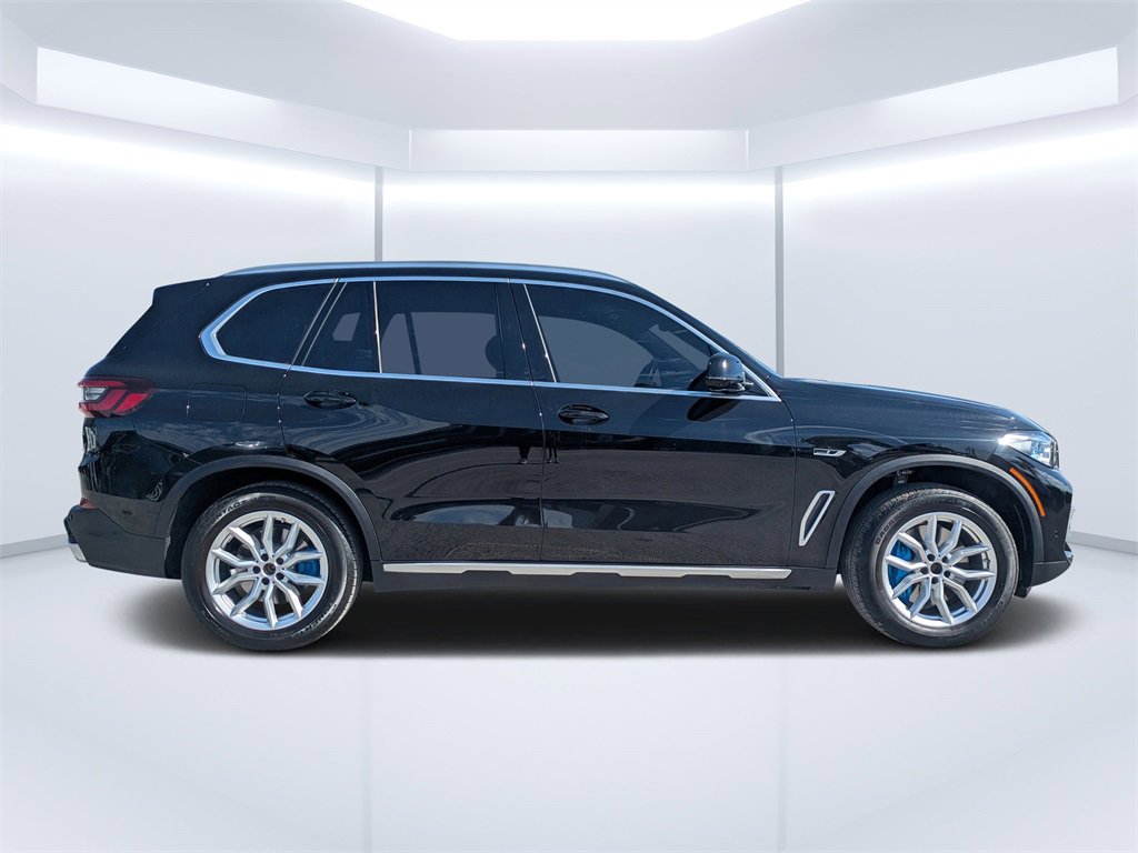Used 2023 BMW X5 xDrive45e w/ Executive Package image 2