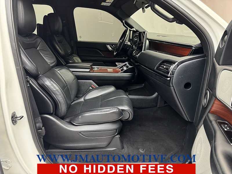 Used 2021 Lincoln Navigator Reserve AWD/4WD image 23