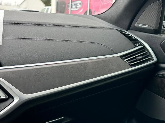 Certified 2022 BMW X7 xDrive40i w/ M Sport Package image 30