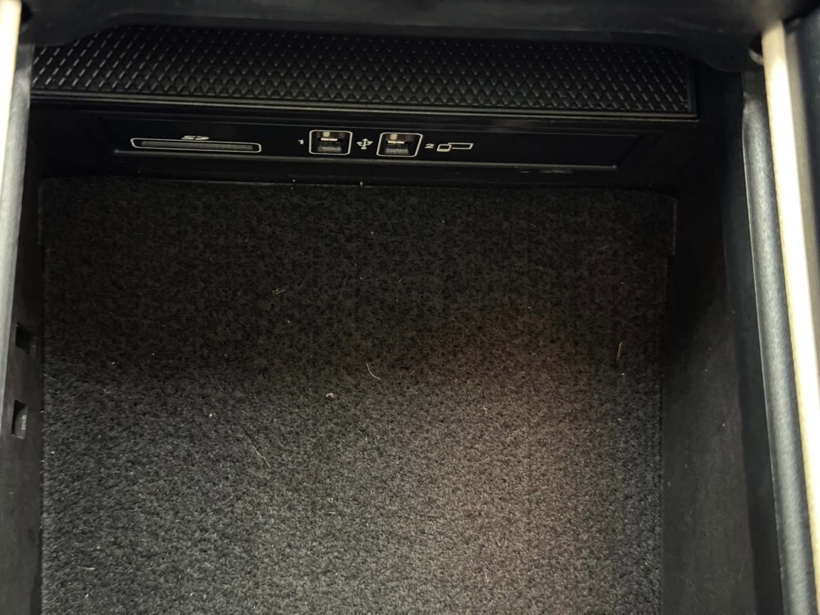 Used 2021 Mercedes-Benz C 300 Sedan w/ Premium Package image 33