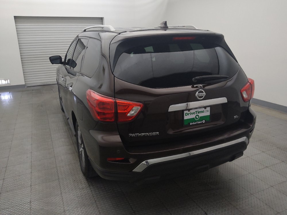 Used 2019 Nissan Pathfinder SL FWD image 6