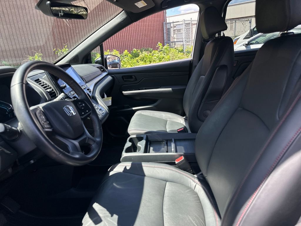 Used 2023 Honda Odyssey Sport image 12