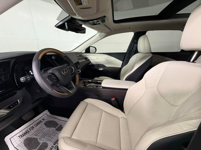 Used 2025 Lexus RX 350 FWD image 5