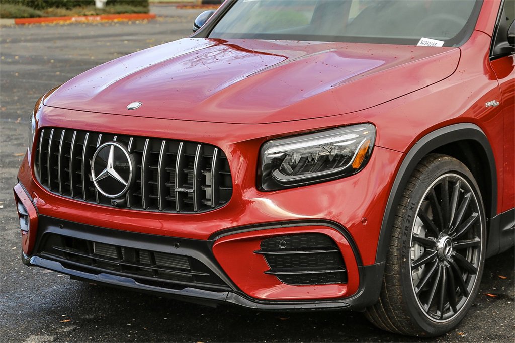New 2025 Mercedes-Benz GLB 35 AMG 4MATIC image 7