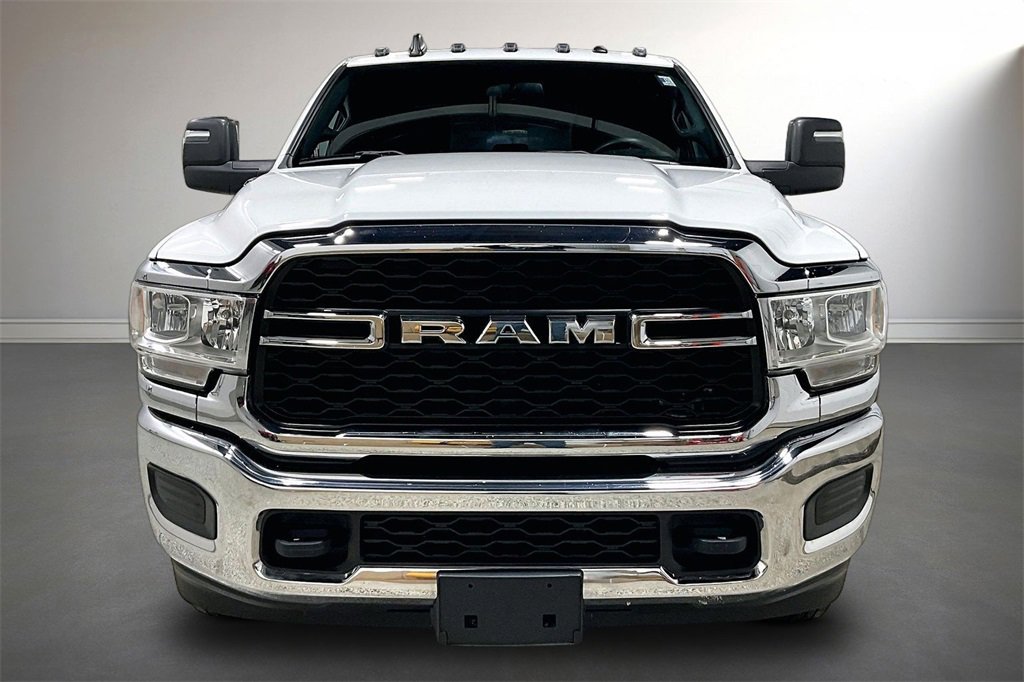 Used 2024 RAM 3500 Tradesman w/ Chrome Appearance Group image 2