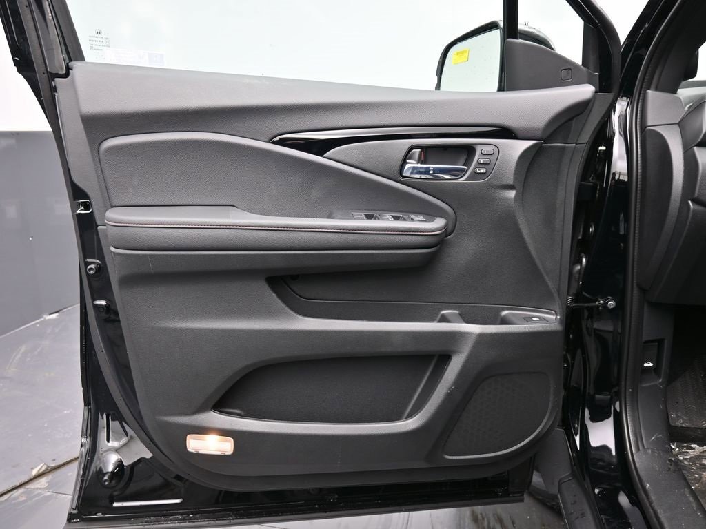 New 2026 Honda Ridgeline Black Edition image 30