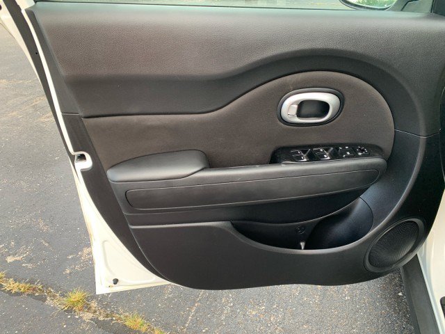 Used 2019 Kia Soul + FWD image 9