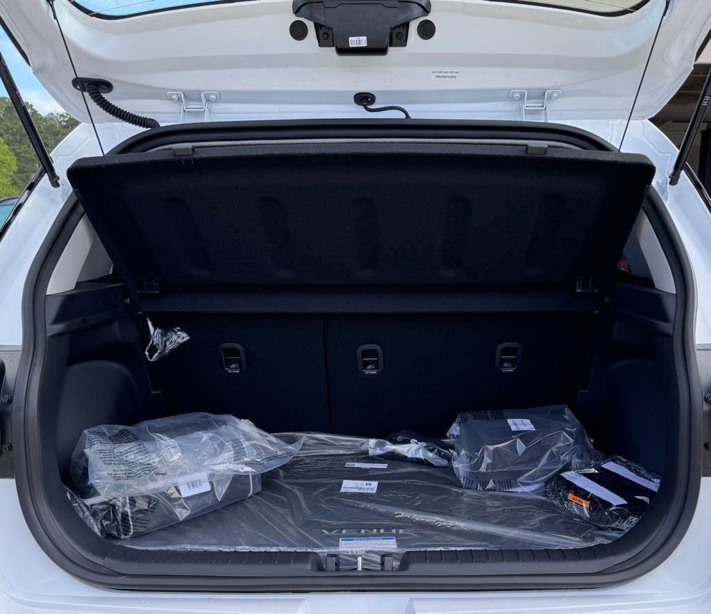 New 2026 Hyundai Venue SEL image 14