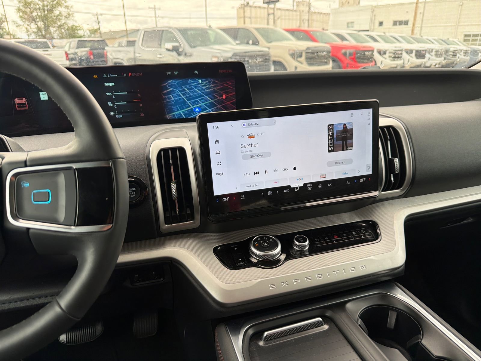 Used 2025 Ford Expedition Active AWD/4WD image 26