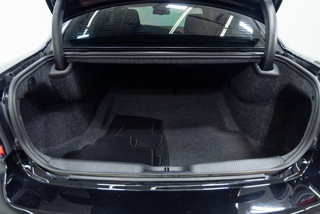 Used 2023 Dodge Charger R/T w/ Blacktop Package RWD image 9