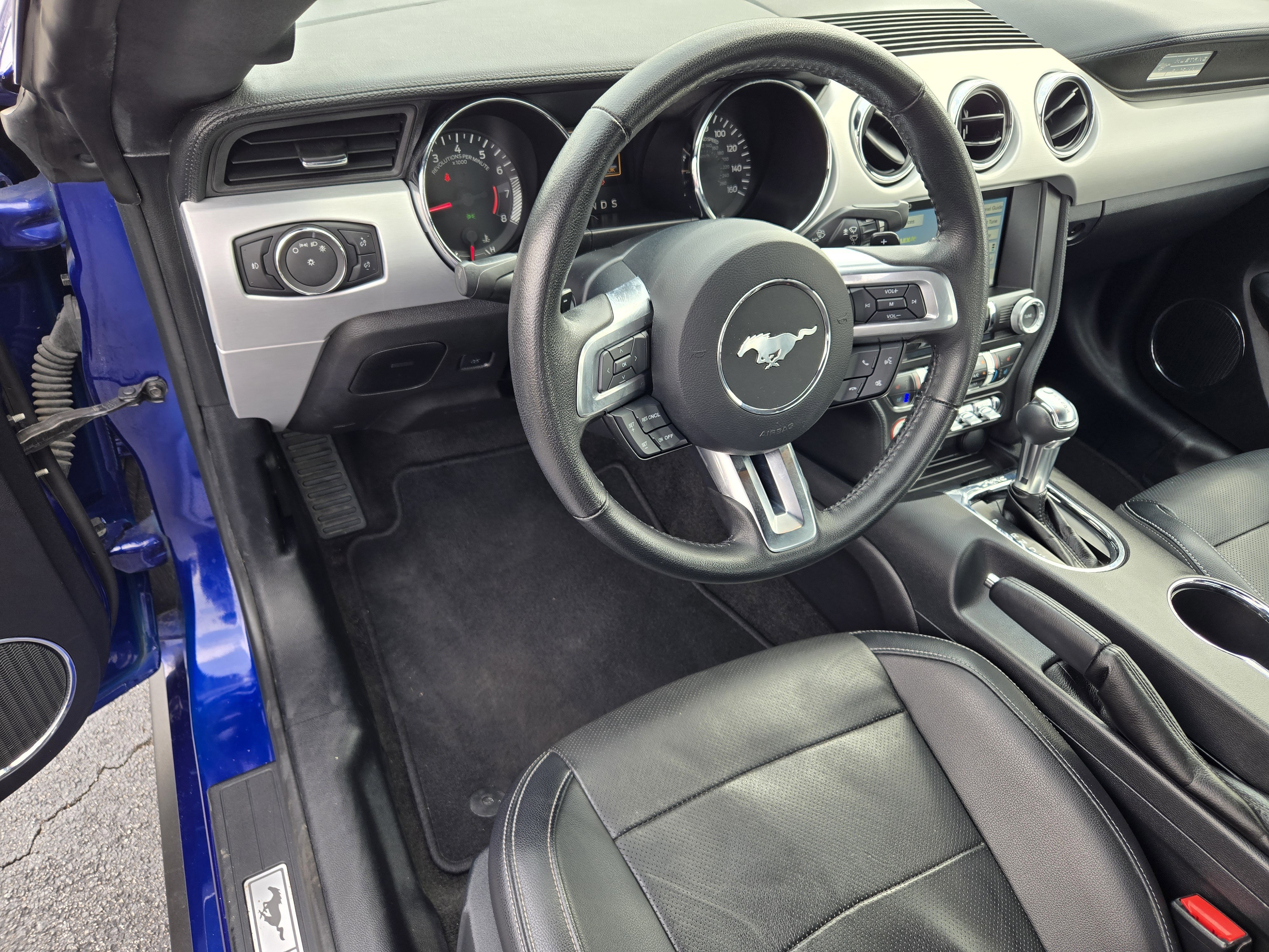 Used 2016 Ford Mustang Premium image 25