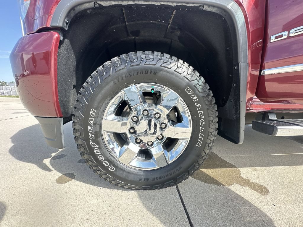 Certified 2015 GMC Sierra 2500 Denali w/ Duramax Plus Package AWD/4WD image 34