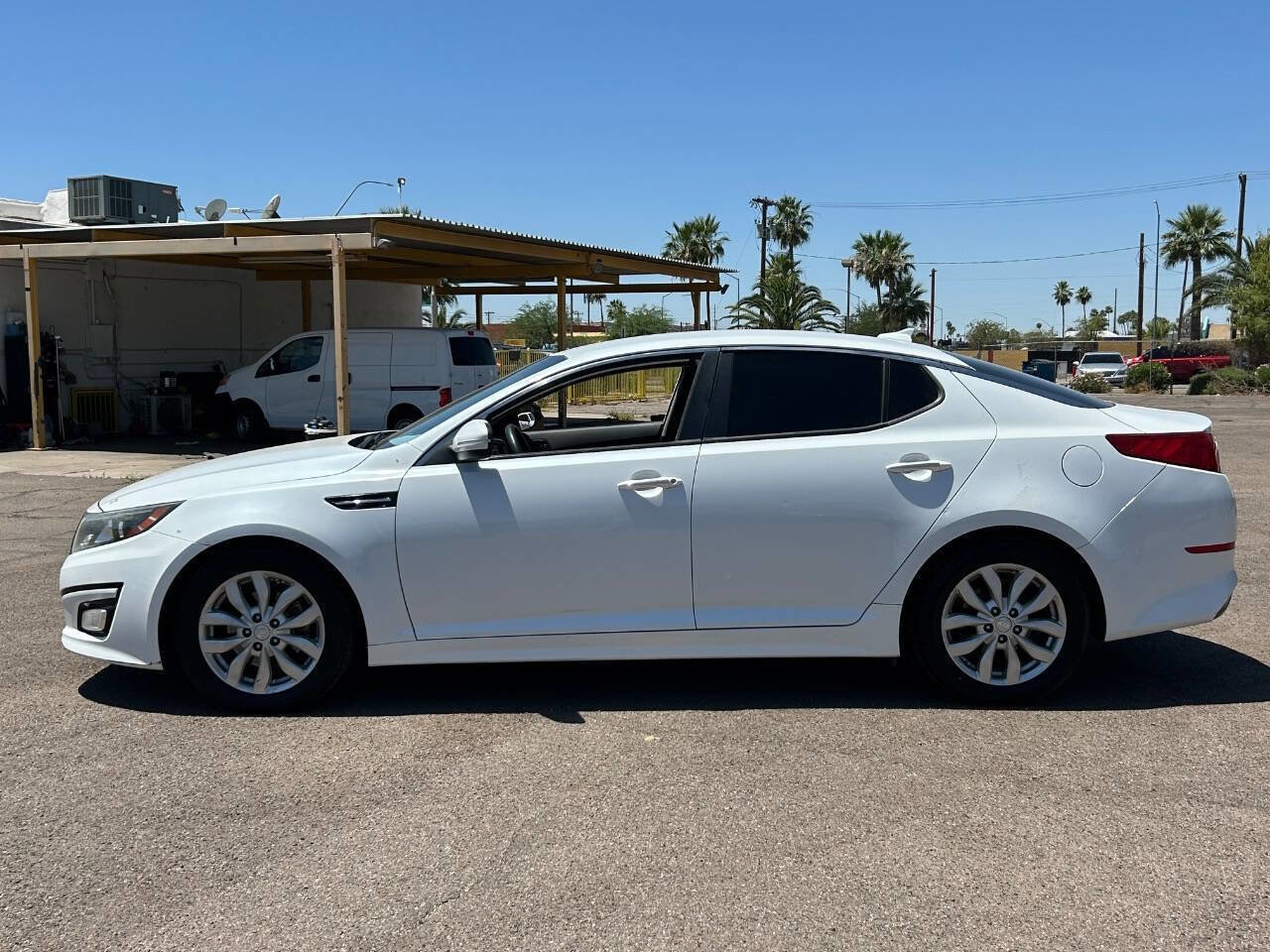 Used 2015 Kia Optima LX FWD image 6