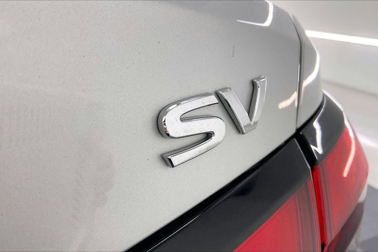 Used 2021 Nissan Versa SV FWD image 7