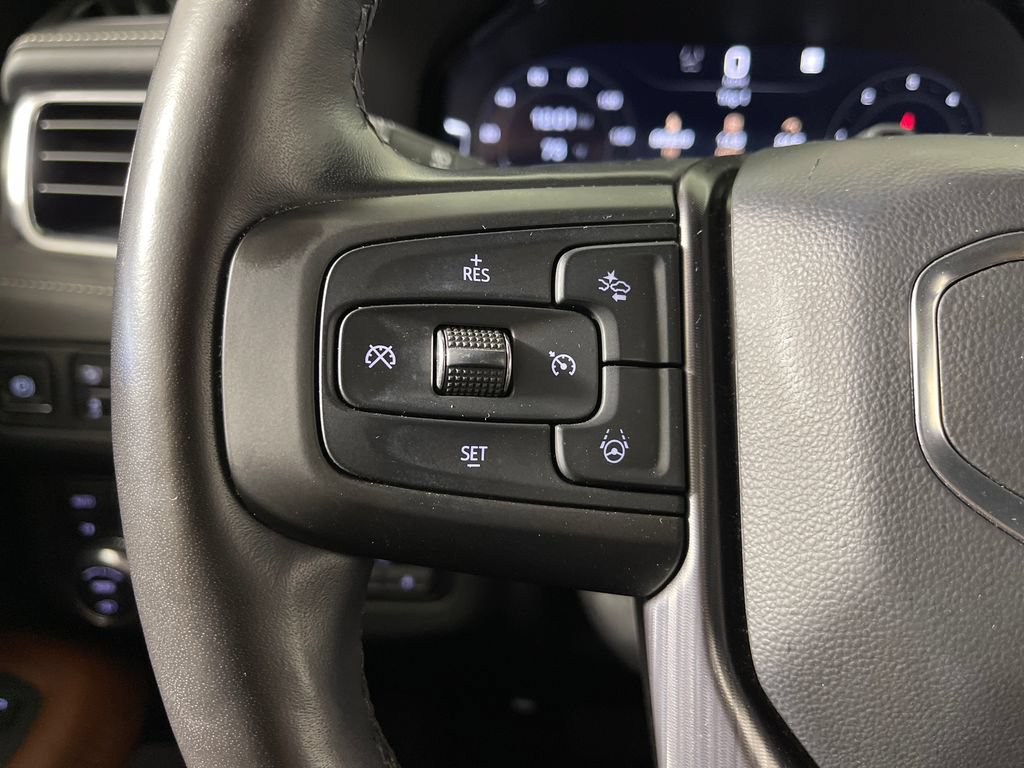 Used 2023 GMC Yukon Denali Ultimate AWD/4WD image 28