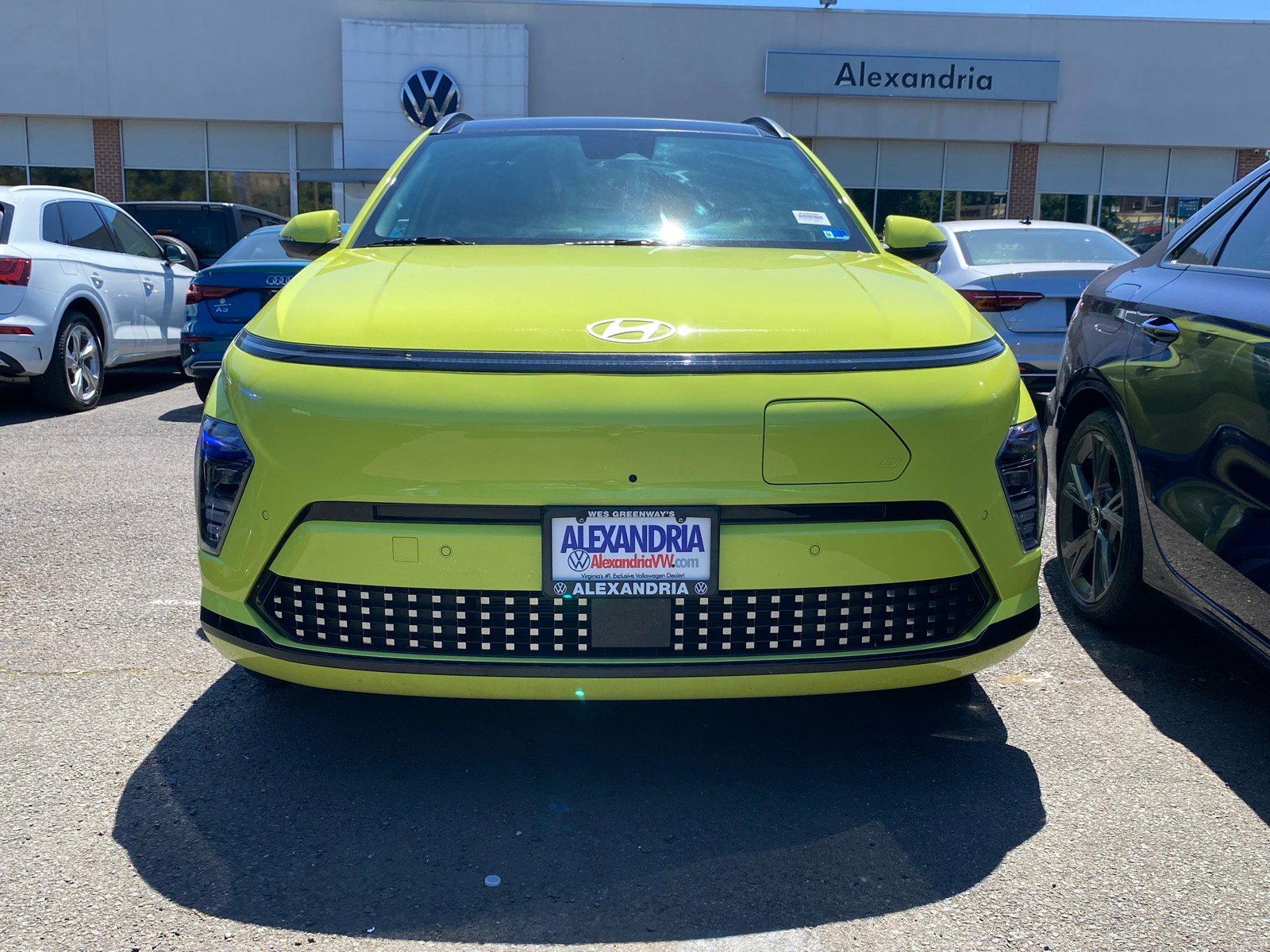 Used 2024 Hyundai Kona Limited FWD image 4