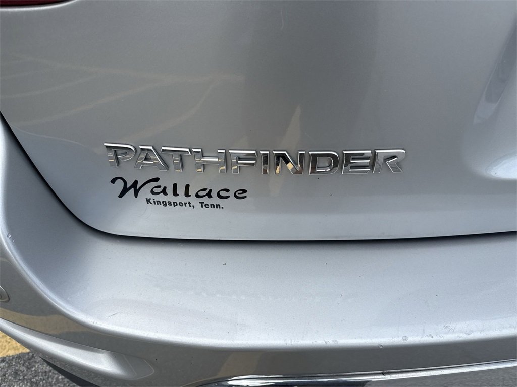 Used 2020 Nissan Pathfinder SV image 7