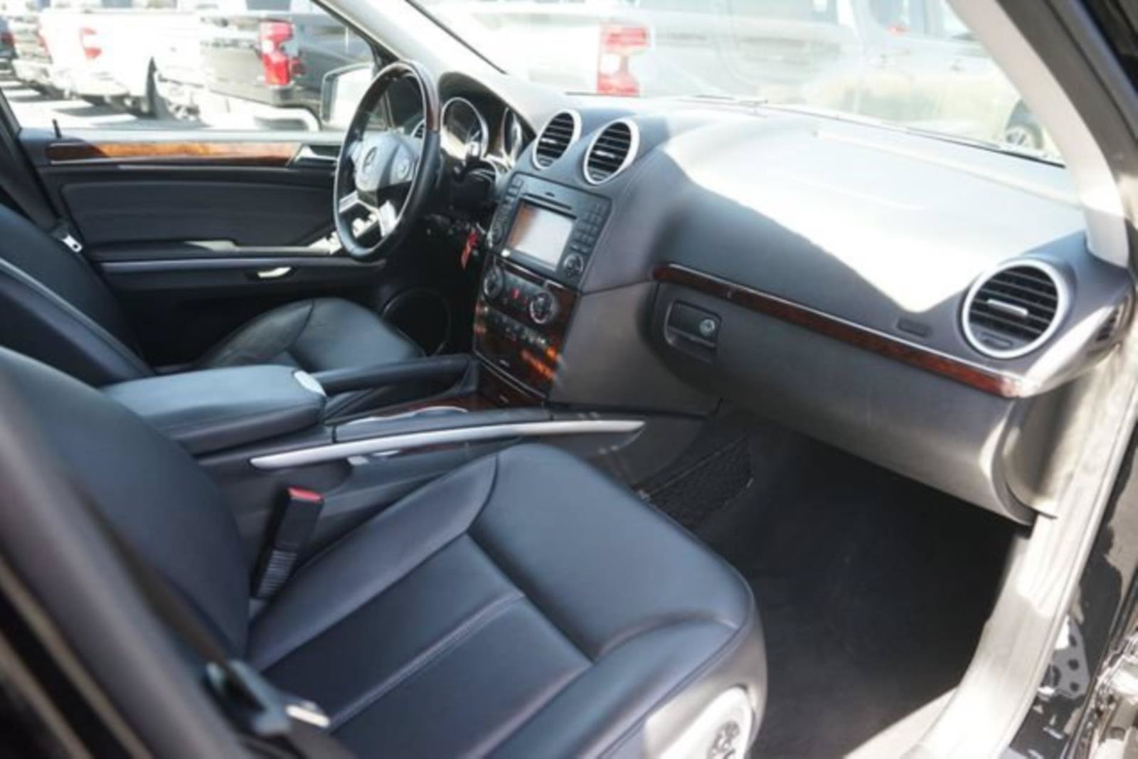 Used 2011 Mercedes-Benz GL 450 4MATIC image 21