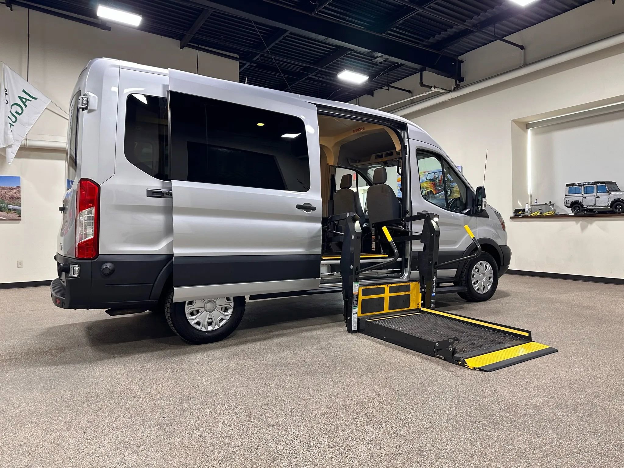 Used 2015 Ford Transit 350 148 Medium Roof image 28