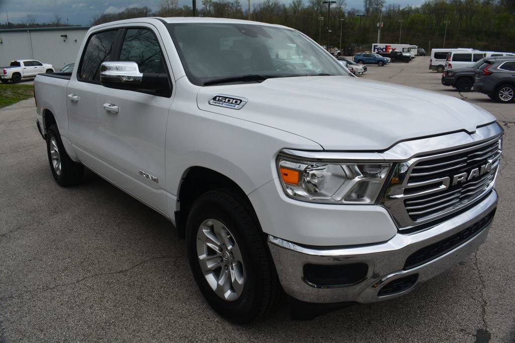 Used 2024 RAM 1500 Laramie AWD/4WD image 4