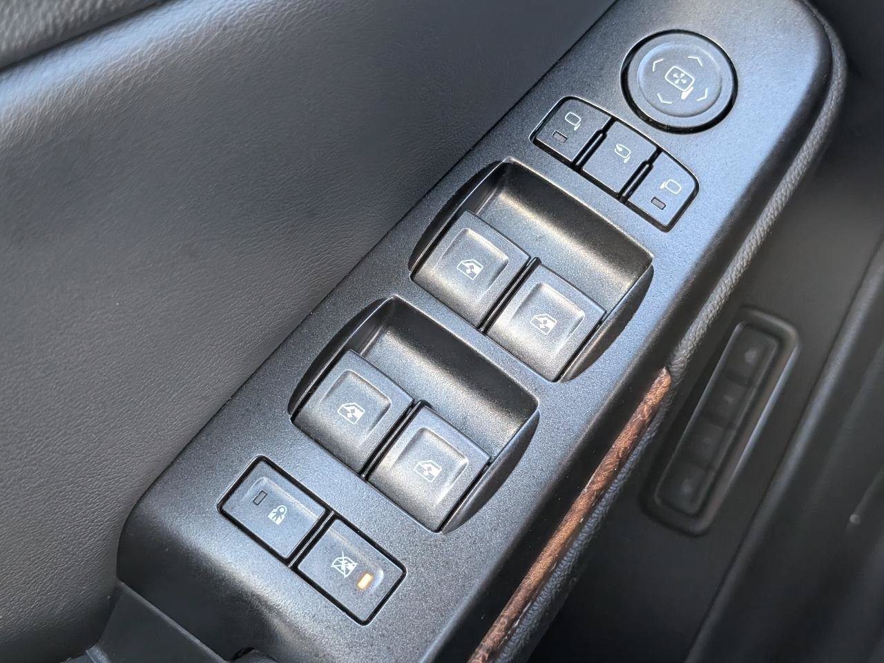 Used 2020 Chevrolet Suburban Premier RWD image 11