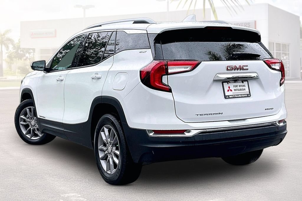 Used 2024 GMC Terrain SLT AWD/4WD image 30