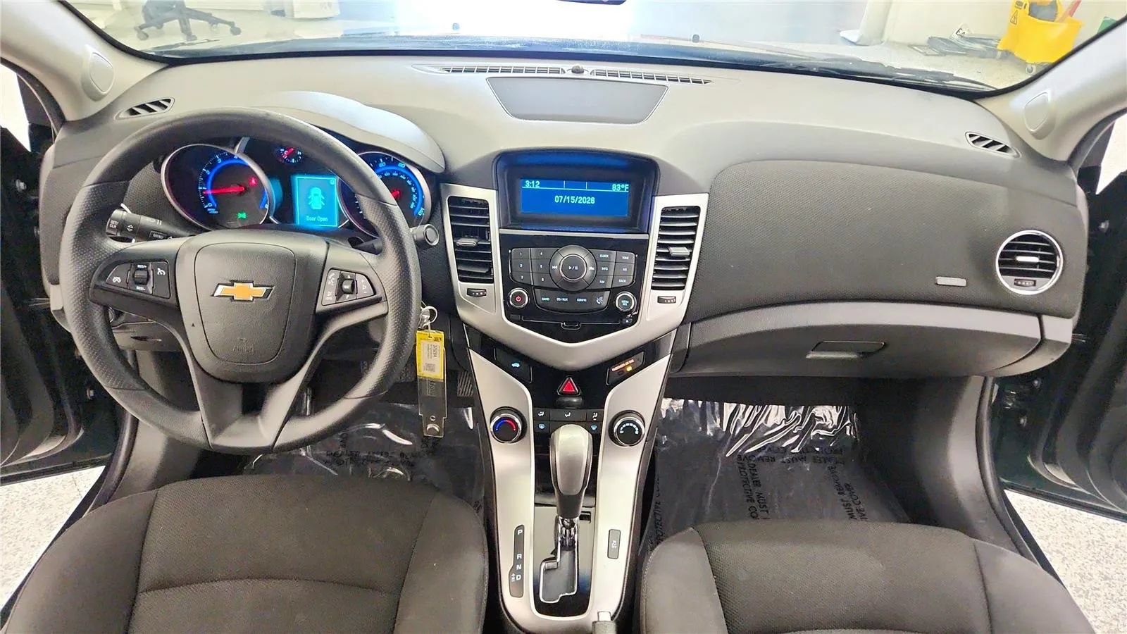 Used 2015 Chevrolet Cruze LT FWD image 24