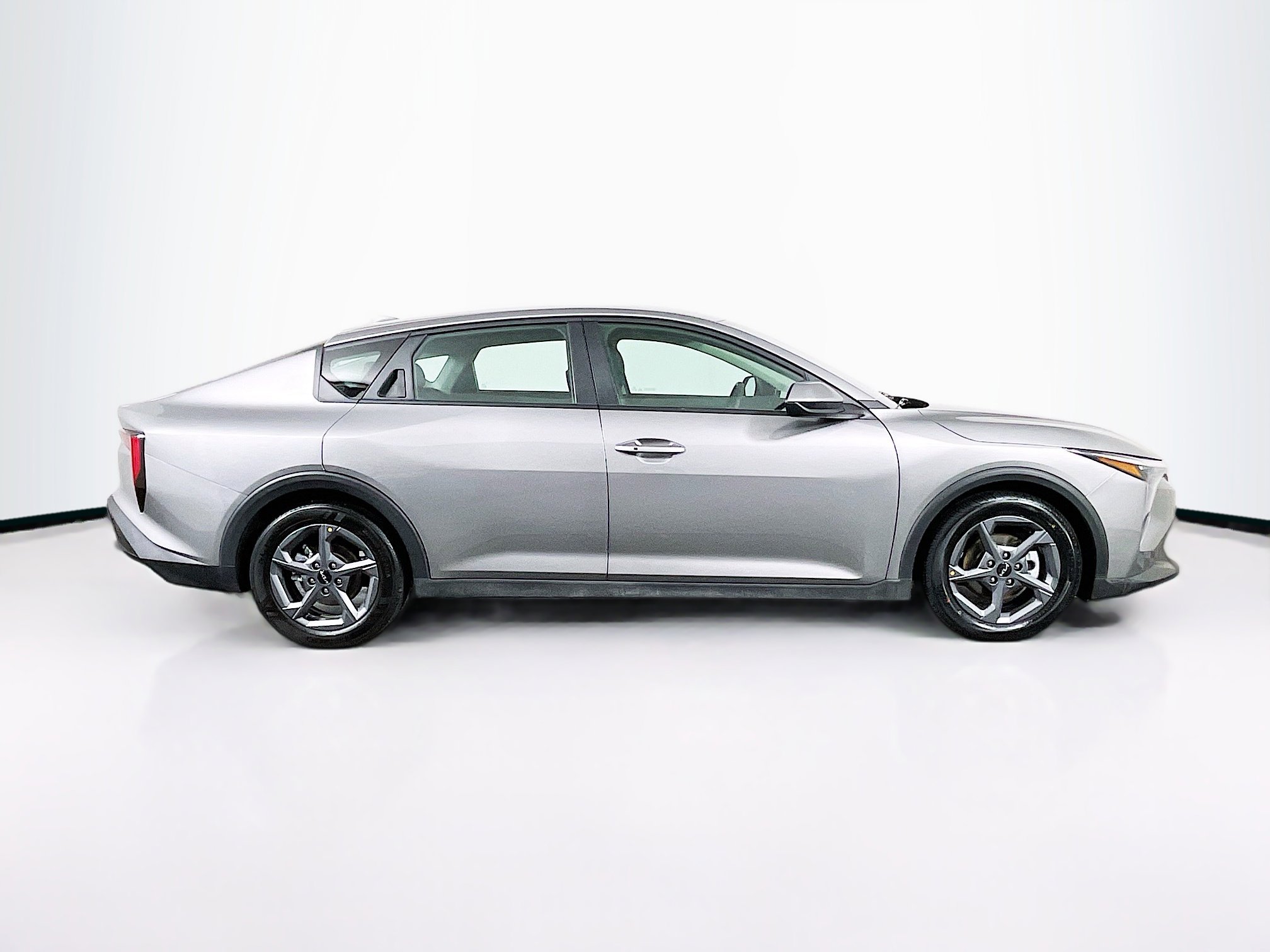 Used 2025 Kia K4 LXS image 10