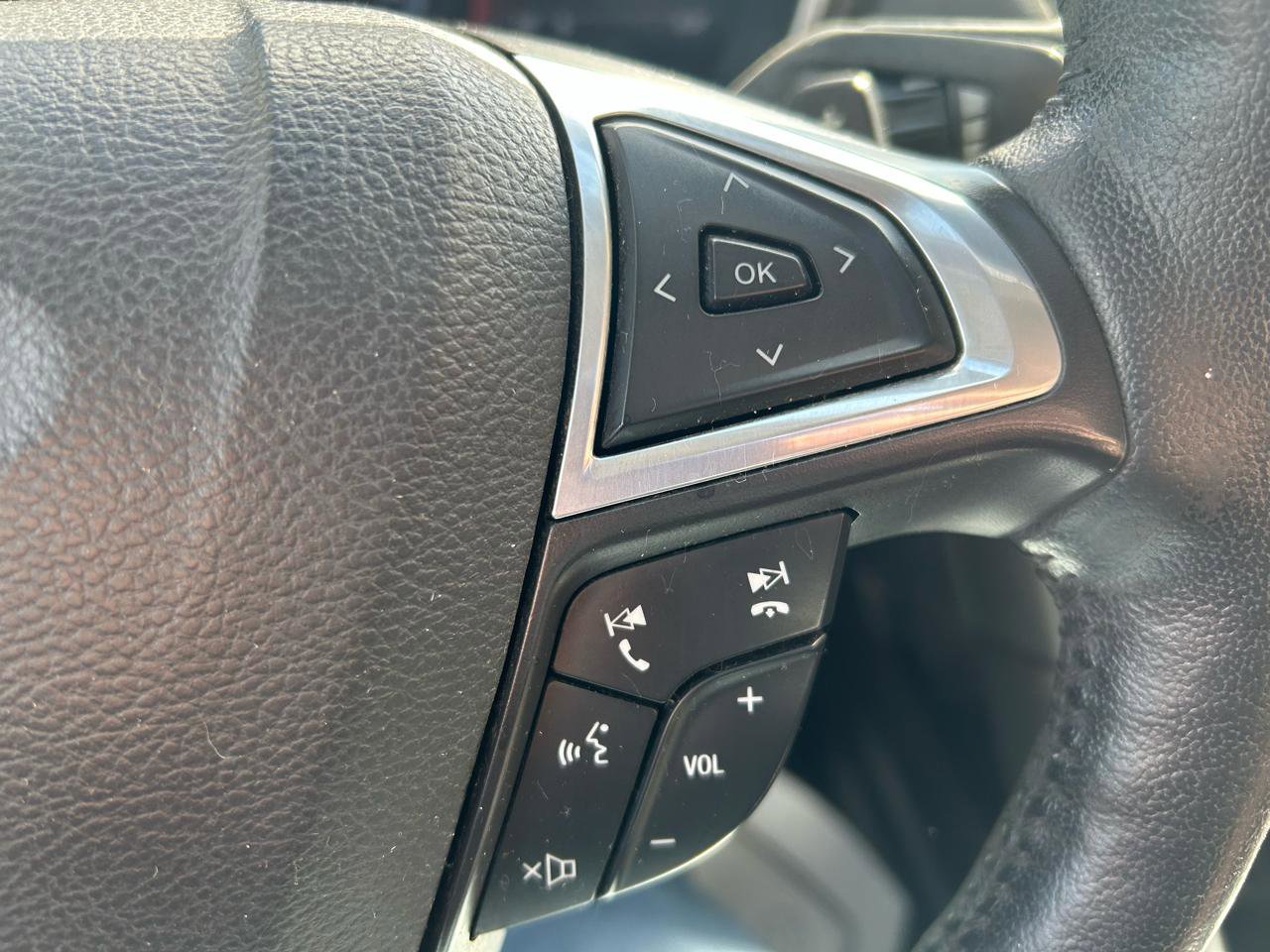 Used 2015 Ford Fusion SE w/ Equipment Group 202A image 20