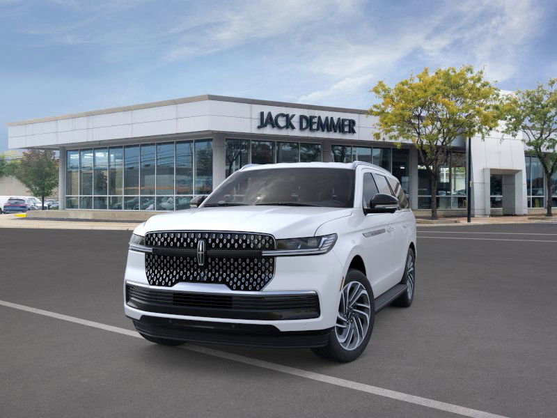 New 2026 Lincoln Navigator Premiere image 2