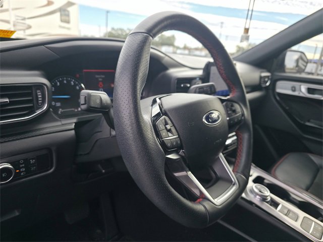 Used 2023 Ford Explorer ST-Line w/ Class IV Trailer Tow Package image 11