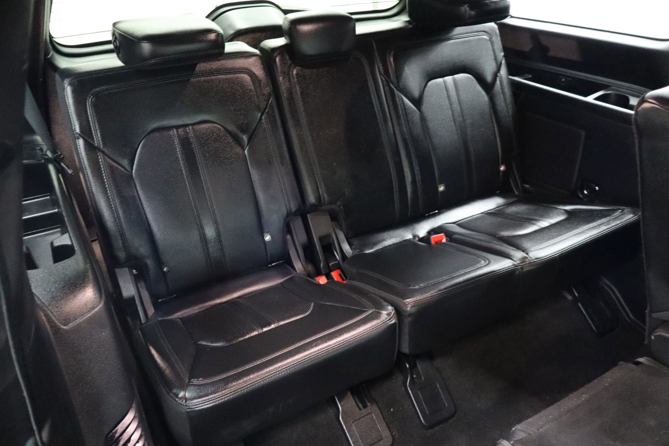 Used 2020 Ford Expedition Limited RWD image 31
