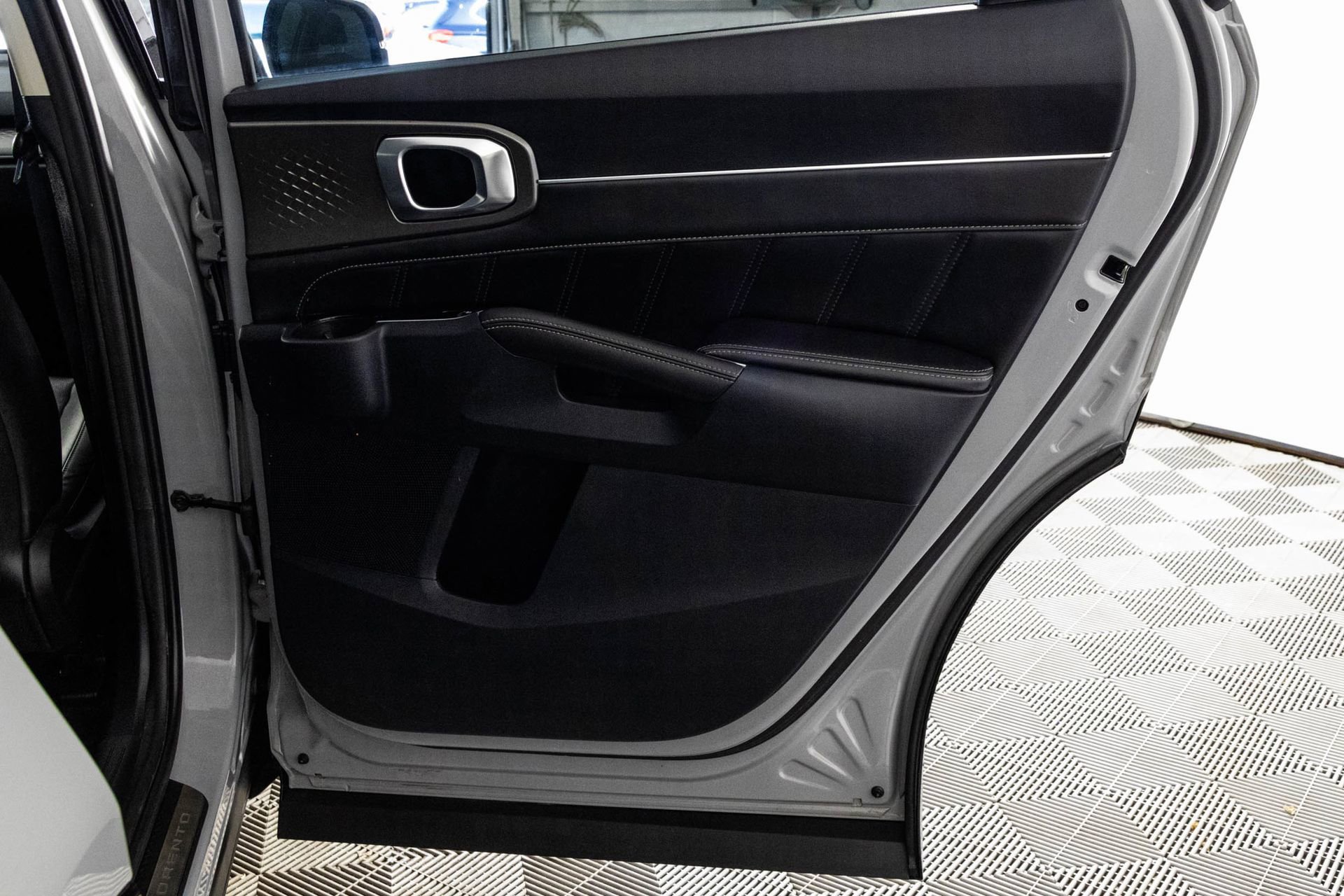 Used 2022 Kia Sorento SX FWD image 43