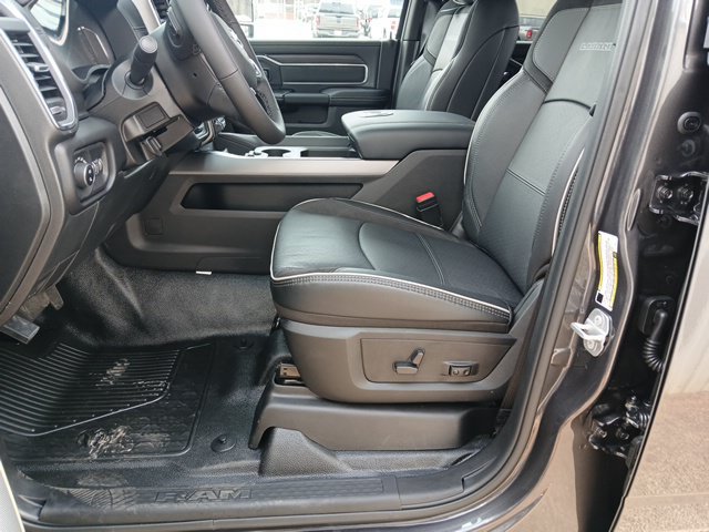 New 2026 RAM 4500 4x4 Crew Cab DRW w/ Laramie Trim Package image 30