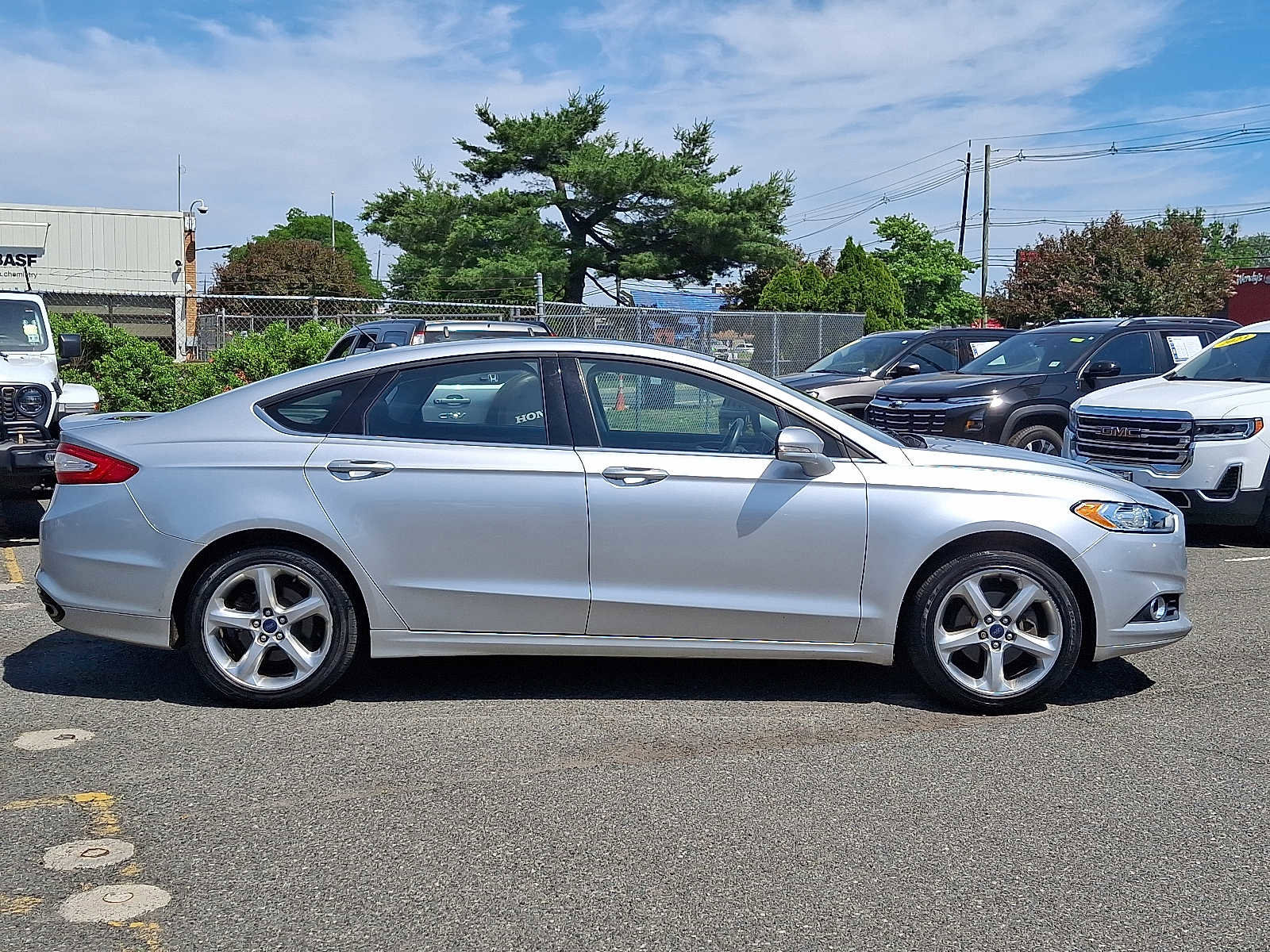 Used 2016 Ford Fusion SE AWD/4WD image 8
