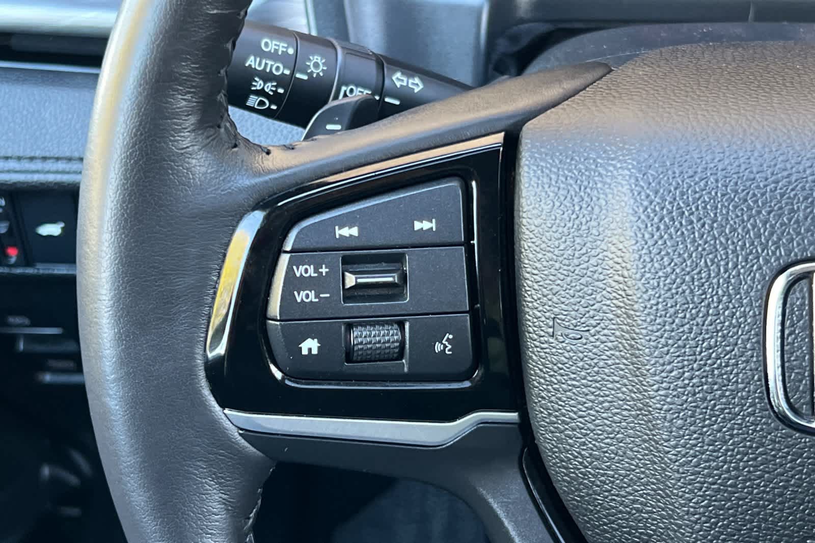 Used 2025 Honda Odyssey Elite image 29