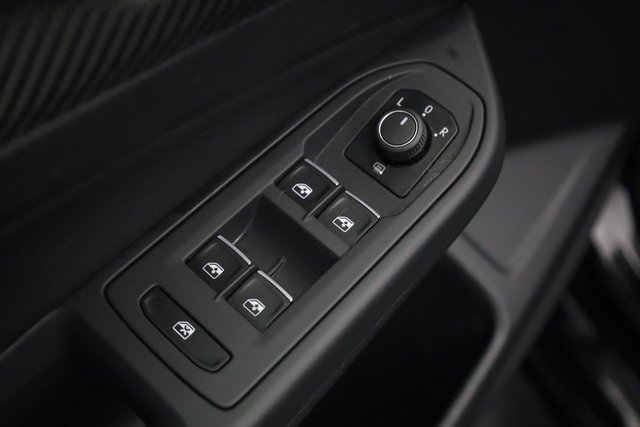 Used 2023 Volkswagen Golf 20th Anniversary Edition image 15