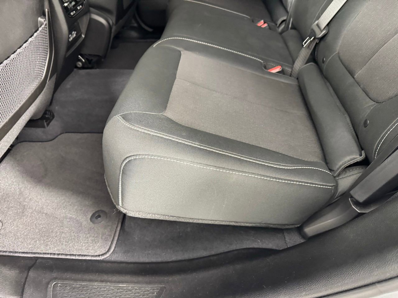 Used 2023 Jeep Grand Cherokee Laredo X image 26
