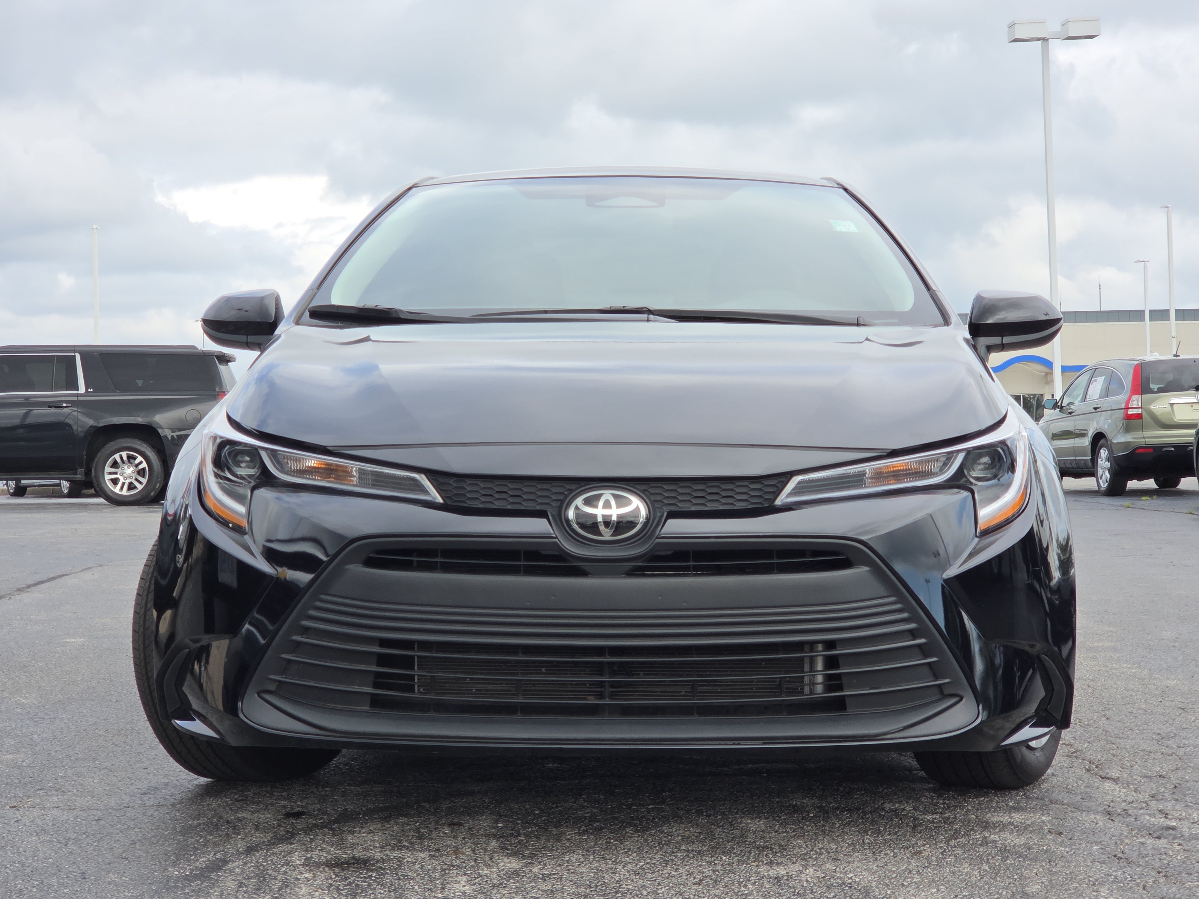 Used 2025 Toyota Corolla LE FWD image 4