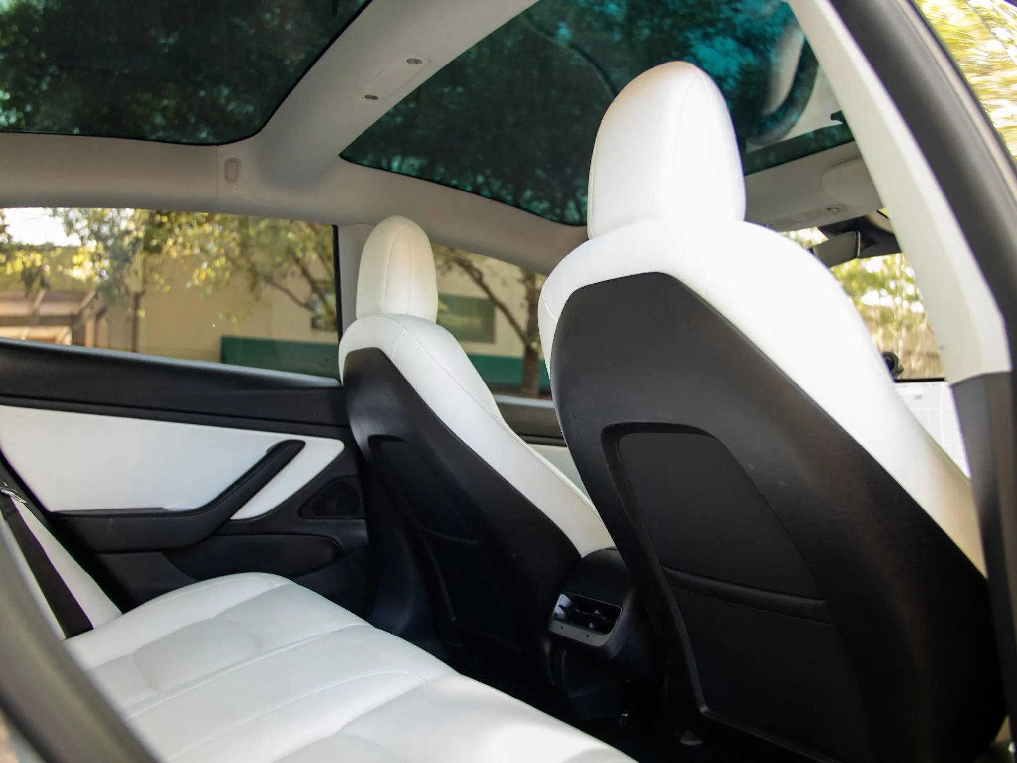 Used 2020 Tesla Model 3 Standard Range RWD image 26