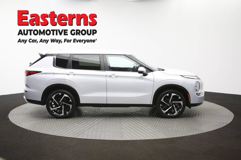Used 2024 Mitsubishi Outlander SE AWD/4WD image 44