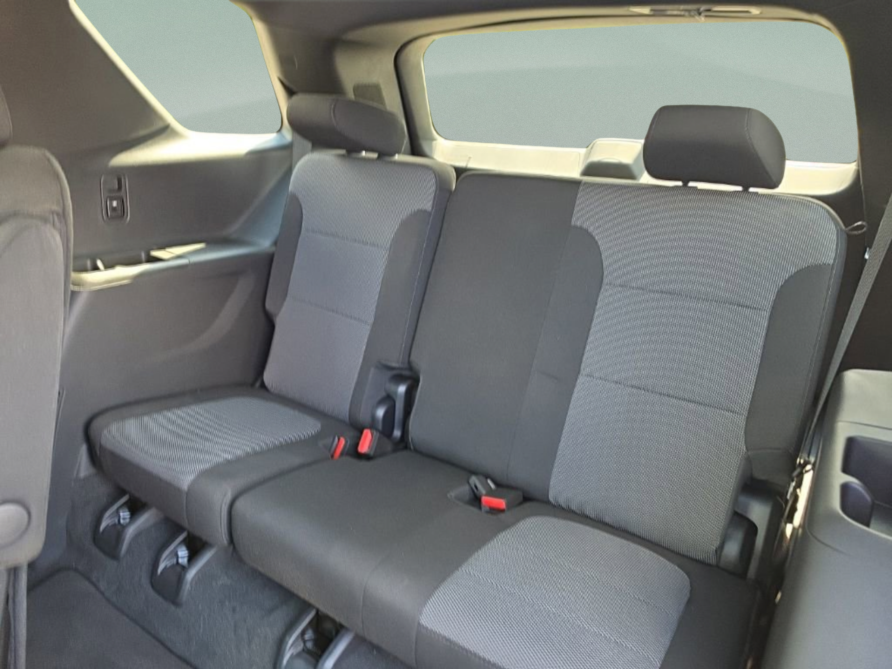Used 2023 Chevrolet Traverse LT FWD image 25