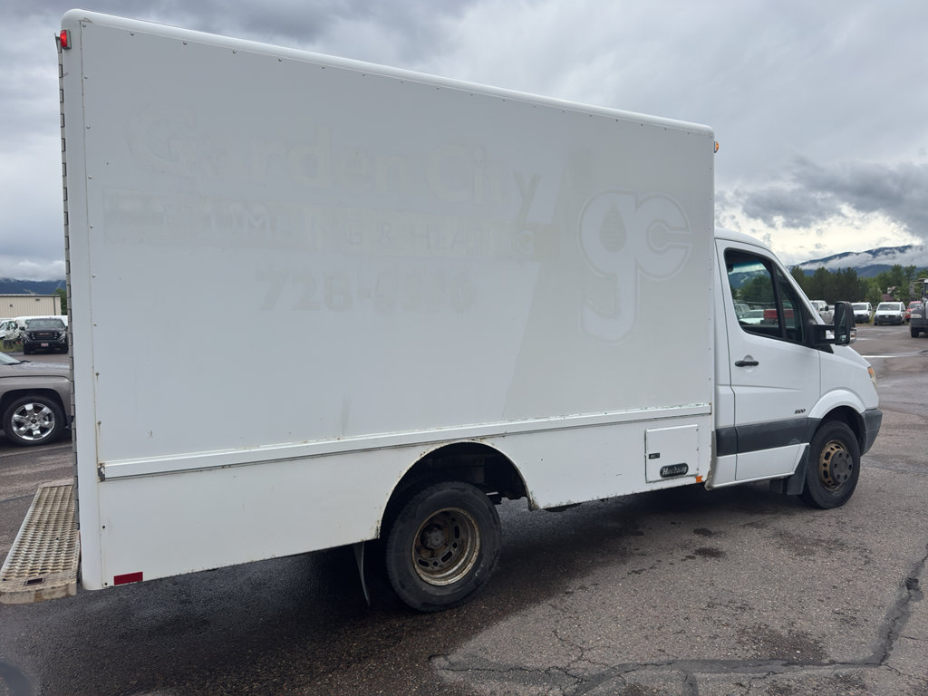 Used 2012 Freightliner Sprinter 3500 RWD image 3