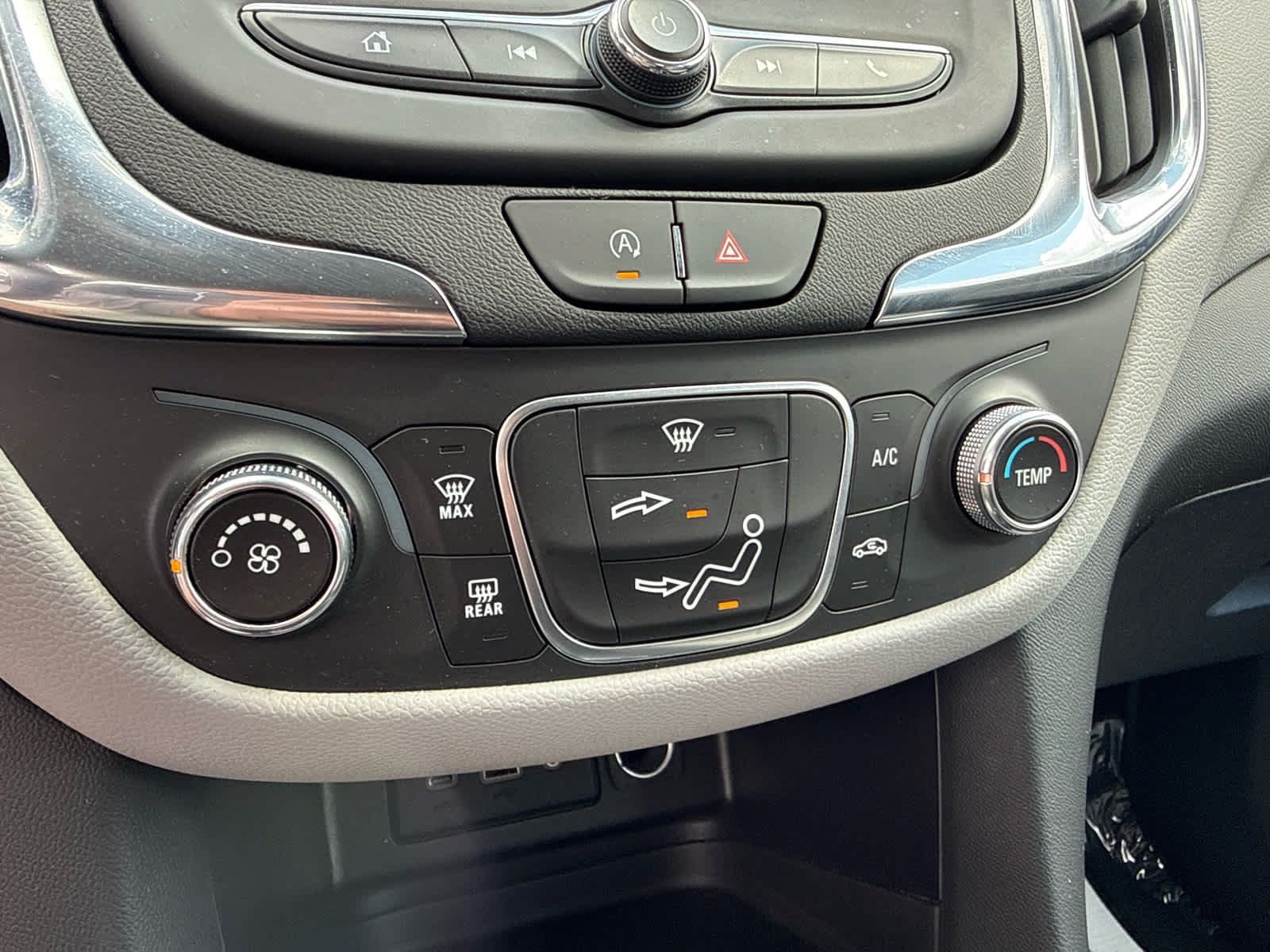 Certified 2024 Chevrolet Equinox LS FWD image 17