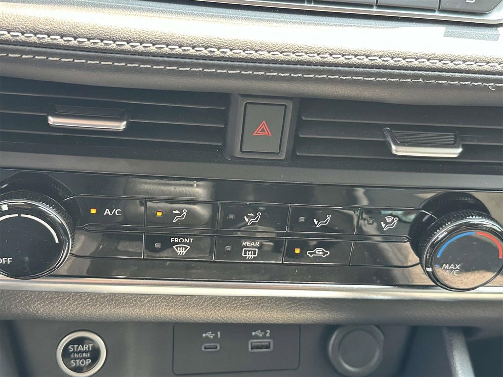 Used 2022 Nissan Rogue S image 10