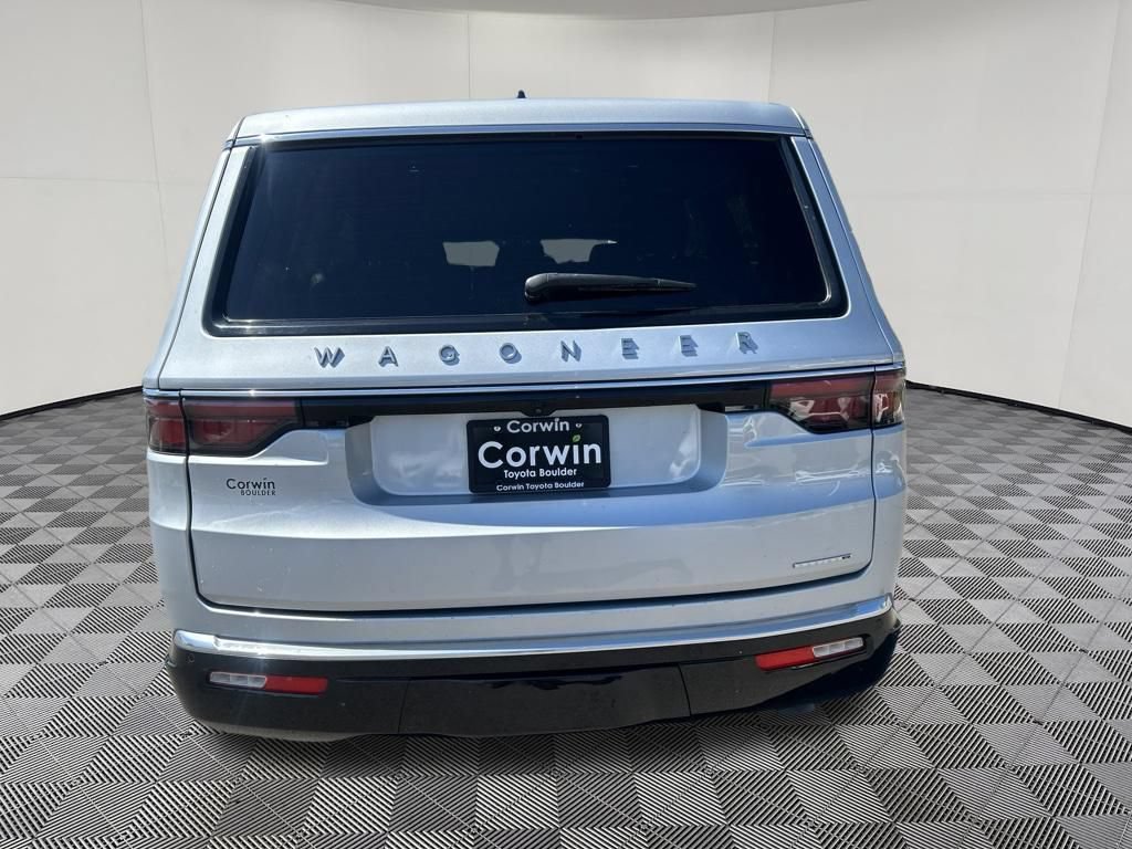 Used 2024 Jeep Wagoneer Series II w/ Flexible Seating Group AWD/4WD image 7